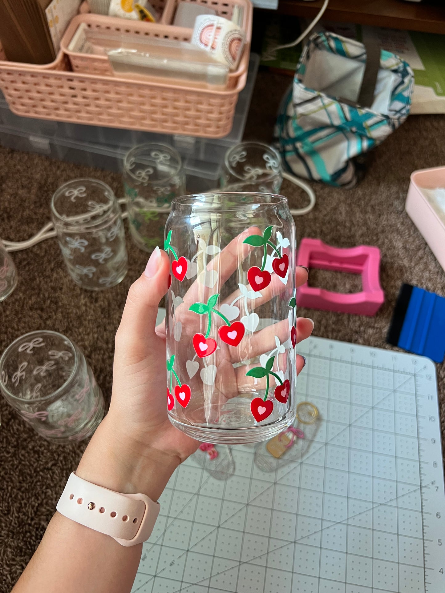 Cherry hearts glass can